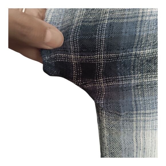 Maurice’s Blue & White Plaid Sleeveless Button Up Top Lightweight Flannel XL - Picture 3 of 8